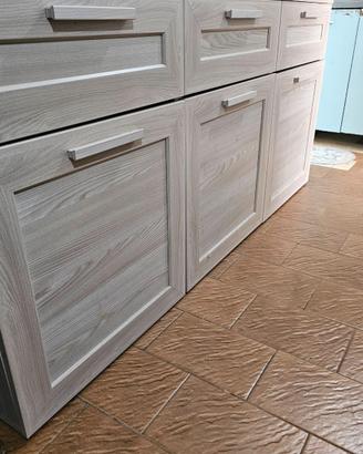 Credenza moderna