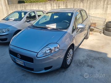  FIAT GRANDE PUNTO METANO 5 PORTE ANNO 2009 