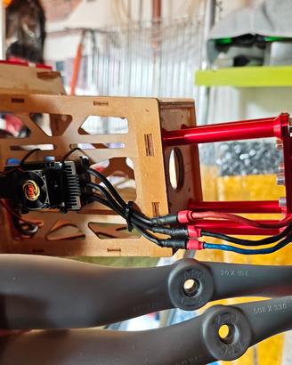 Combo motore- esc per aeromodello 140e