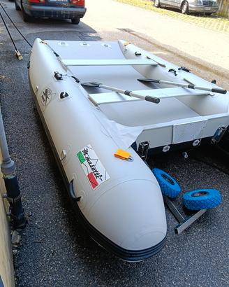 gommone catamarano 