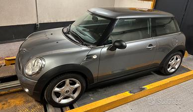 MINI 1.4 R56