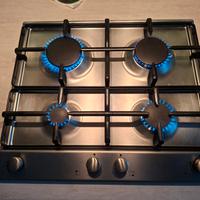 Puano cottura 4 fuochi