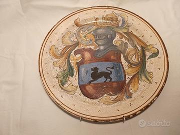 Piatto decorativo araldico d'epoca XIX
secolo
