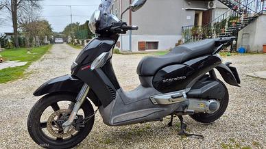 Aprilia scarabeo 300s