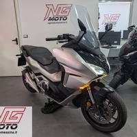 Honda Forza 750