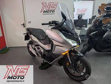 Honda Forza 750