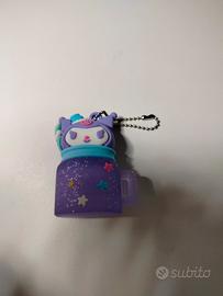 Portachiavi kawaii personaggio viola stelline – 4€