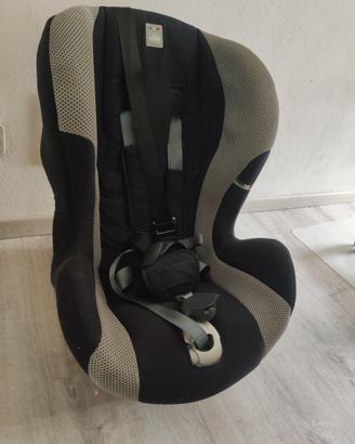 Seggiolino auto con attacchi Isofix