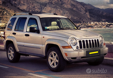 Jeep cherokee 2.8 crd 4x4 anno 2006