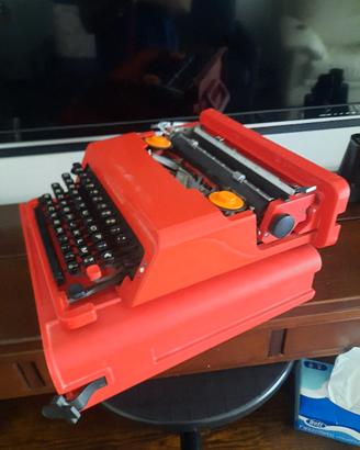 Olivetti Valentine