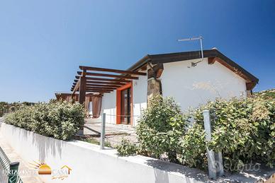 La Maddalena - Villetta caposchiera vista mare