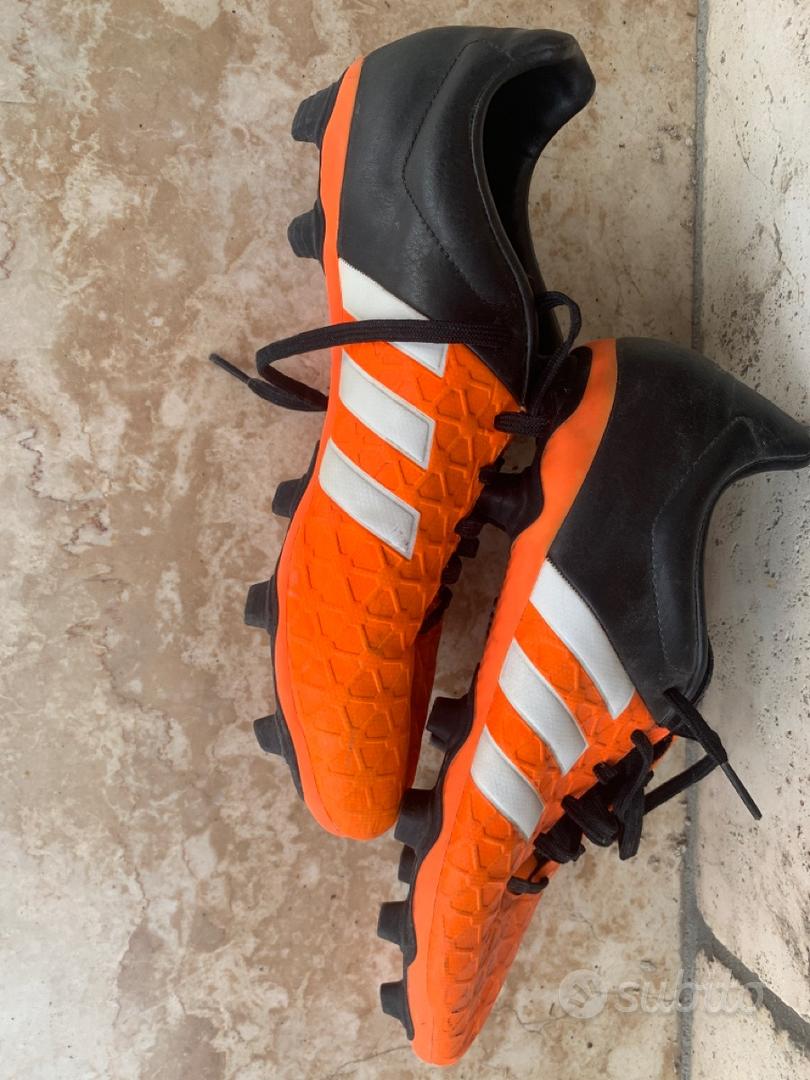 Scarpe calcio hotsell adidas arancioni nere