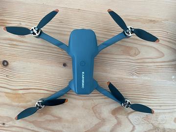 Drone hobbistico con connessione cellulare