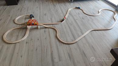 Pista treni in legno 102 pezzi