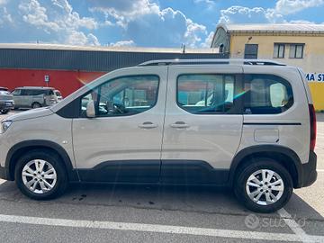 Peugeot Rifter BlueHDI 130 S&S Allure Standard 