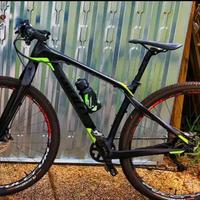 Mtb Giant full carbon tg m/l permuto con orologio