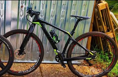 Mtb Giant full carbon tg m/l permuto con orologio