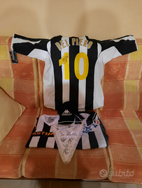 Maglia e gagliardetto juve autografata