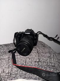 Canon EOS 250D + obiettivo 18-55mm + SD 64GB