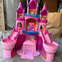 Castello giocattolo per bambini