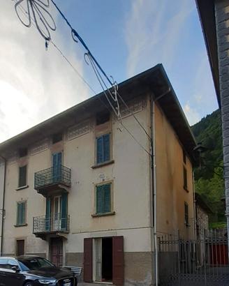 Casa indipendente con rustico e prato