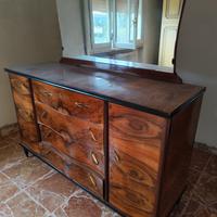 Cassettone con specchio 