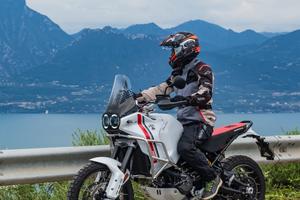 Ducati Desert X 2024