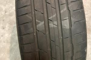 Vendogomma usata all80% misura 225/45/18