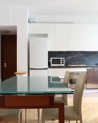 Appartamento di 78 m² con 3 locali e box auto a Mi
