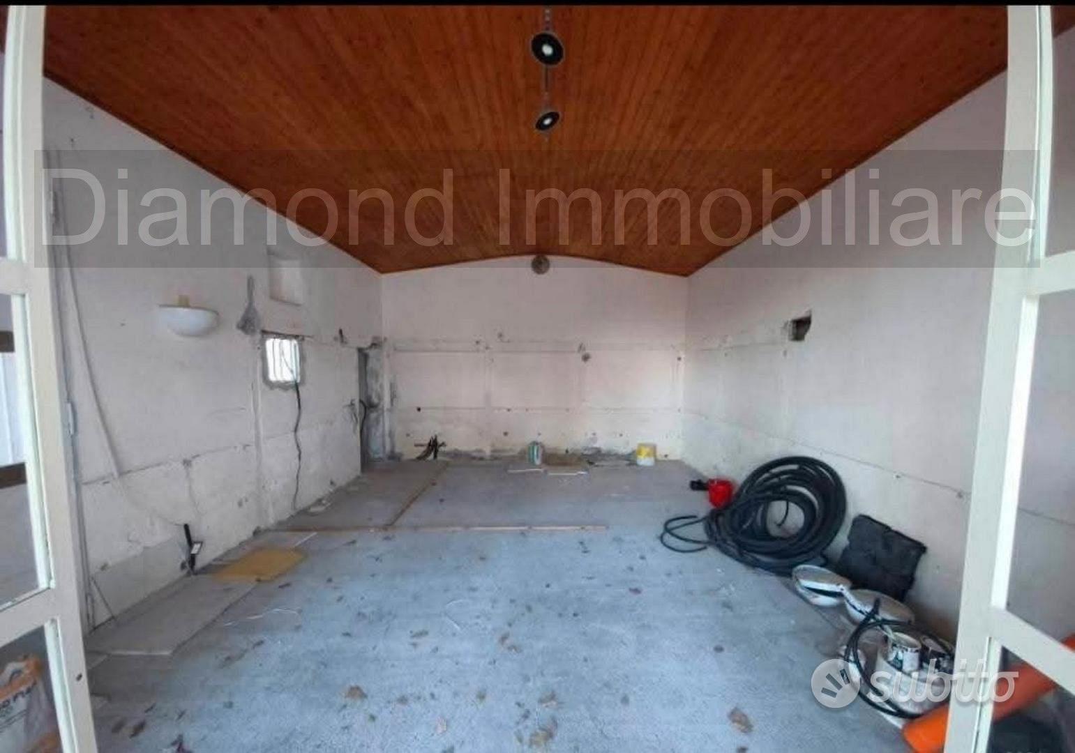 Casa semindipendente con terreno a Zafferana Etnea - Vista 4