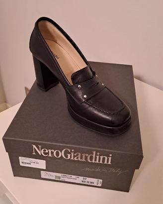 MOCASSINO CON TACCO