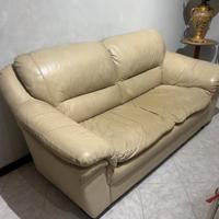 Divano letto in pelle beige 