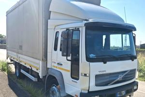 AUTOCARRO CENTINATO VOLVO FL6