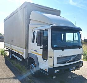 AUTOCARRO CENTINATO VOLVO FL6