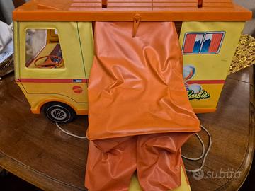 Barbie camper