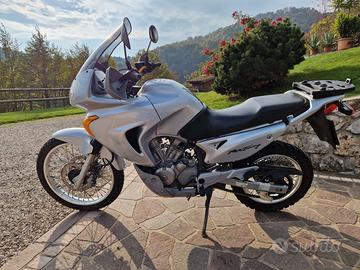 Honda Transalp XL650V