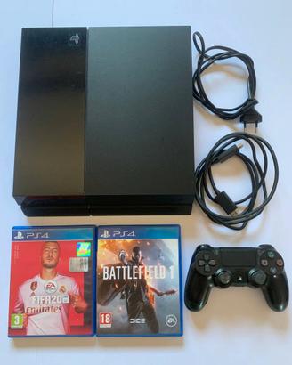 PlayStation 4 con Controller e Giochi
