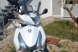 Honda SH 125 Tagliandato e Gomme Nuove