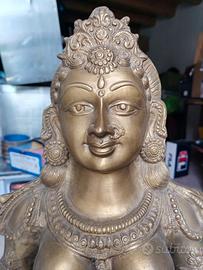 statua etnica in ottone