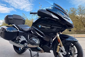 BMW R 1250 RT Triple Black  Full