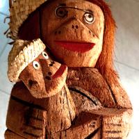 Scimmia Vintage in Noce di Cocco - Artigianale