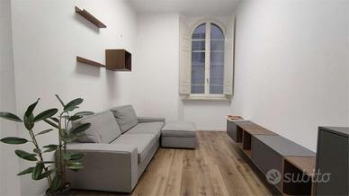 Osimo Centro: Elegante 60 mq Arredato con Ingresso