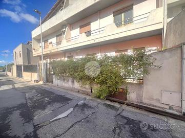 4 LOCALI A MARACALAGONIS
