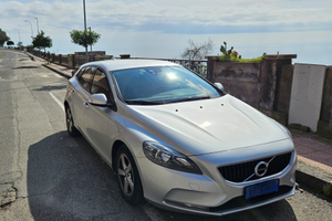 Volvo V40 D2 2.0 120cv - Cinghia Fatta - Tagliand