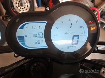 Benelli 500 trail