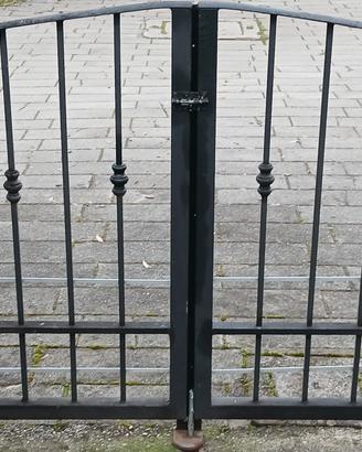Cancello grande e piccolo 