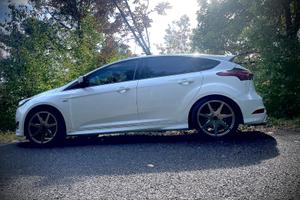 Ford focus st-line