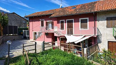 CASA SEMINDIPENDENTE A VAL DELLA TORRE