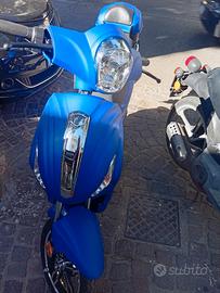 E-bike bici elettrica con pedalata assistita