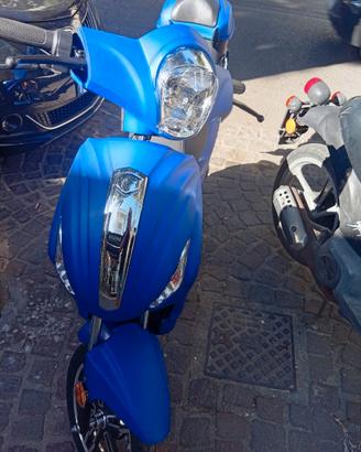 E-bike bici elettrica con pedalata assistita